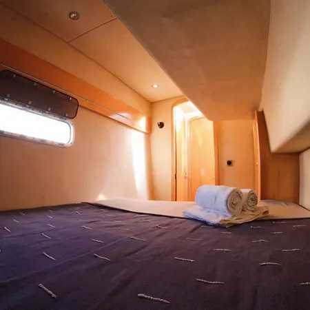 Sleep On A Modern Boat In Lisbon Cascais