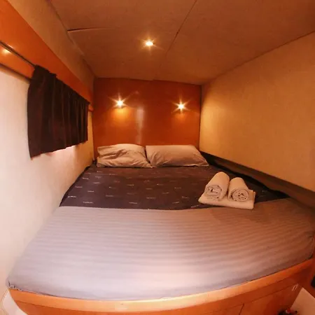 Botel Sleep On A Modern Boat In Lisbon Cascais